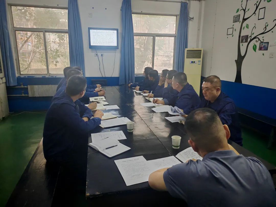 周紅民督導鑄造生產開發中心黨支部集體學習