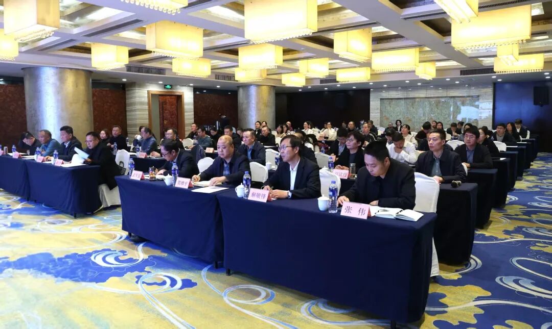 ������Ҏ��ɫ �x����I�lչ�����䓼��F�e�k�h�M�͹������M��Ҏ����ʹ�Ì��}��Ӗ��