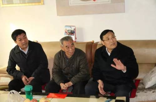 陜鋼集團“雙節(jié)”慰問及領(lǐng)導(dǎo)干部“一對一”幫扶工作全面鋪開 陜鋼集團“雙節(jié)”慰問及領(lǐng)導(dǎo)干部“一對一”幫扶工作全面鋪開