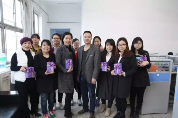 龍鋼集團各單位開展慶“三八”活動 龍鋼集團各單位開展慶“三八”活動