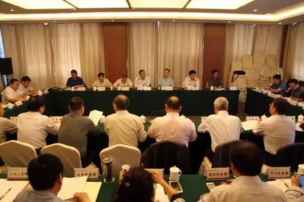 陜鋼集團領導到龍鋼集團現場辦公