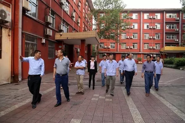 龍鋼集團領導到同興、綜合服務公司檢查安全環保工作