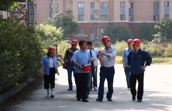 龍鋼集團(tuán)領(lǐng)導(dǎo)到西鋼公司、寶軋公司檢查安全環(huán)保工作