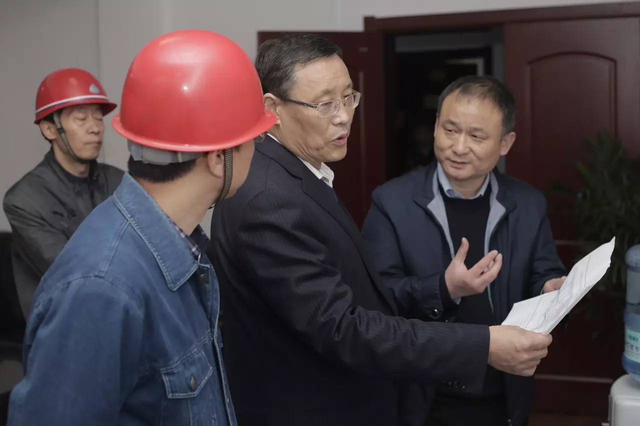 李永剛書記深入西鋼、紅光物流公司調研工作