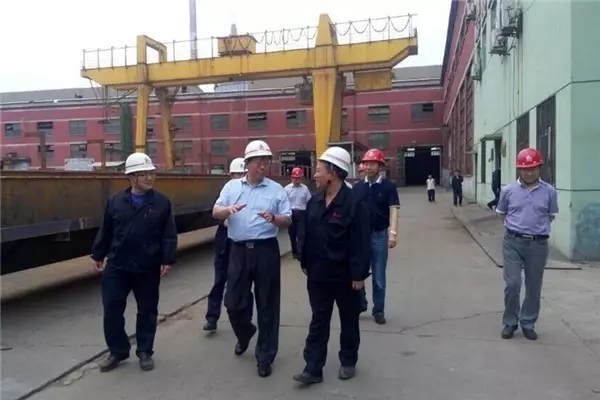 龍鋼集團董事長、總經理董銀師一行到安鋼集團交流考察