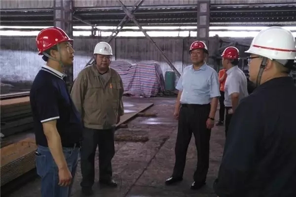 龍鋼集團董事長、總經理董銀師一行到安鋼集團交流考察
