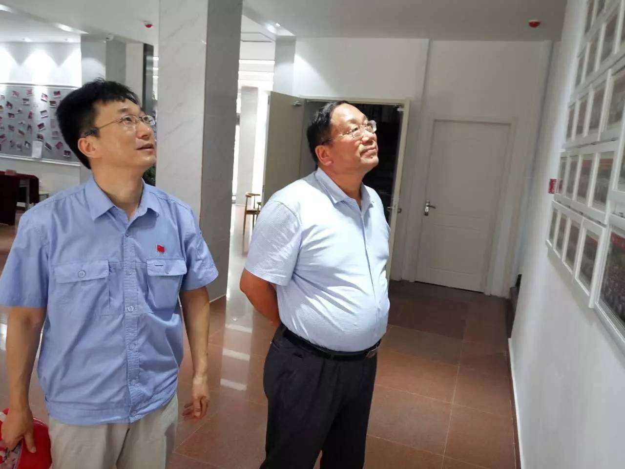 龍鋼集團公司董事長、總經(jīng)理董銀師到西鋼、紅光物流公司調(diào)研