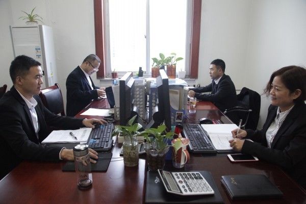 ��䓼��F��˾�_չ����ڄӼo�ɼ��������b��헙z��