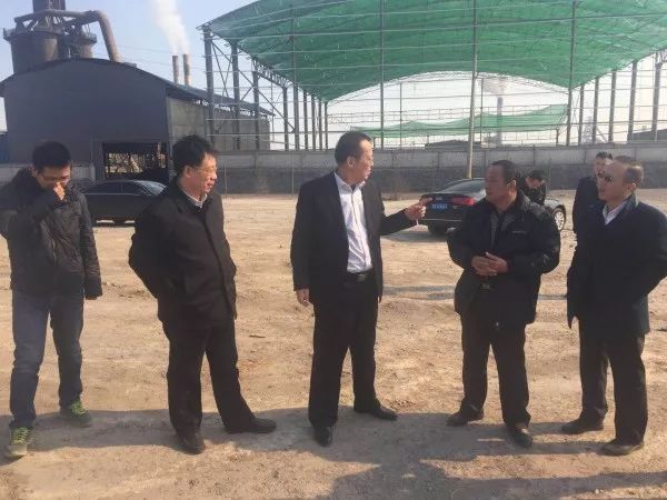 唐鑫一行看望集團(tuán)公司離退休老干部及遺屬 唐鑫一行看望集團(tuán)公司離退休老干部及遺屬