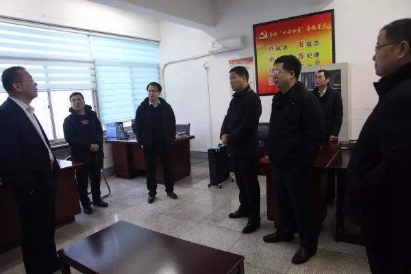 龍鋼集團公司領(lǐng)導(dǎo)深入各單位檢查人員到崗情況