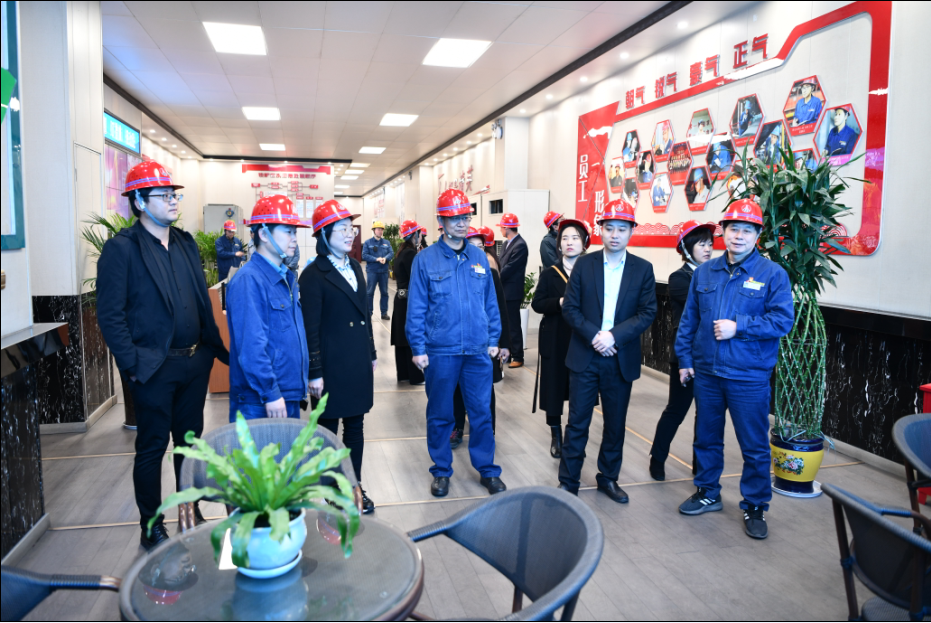 對(duì)標(biāo)交流學(xué)先進(jìn) 開(kāi)拓工作新思路——龍鋼集團(tuán)黨群系統(tǒng)開(kāi)展對(duì)標(biāo)學(xué)習(xí) 對(duì)標(biāo)交流學(xué)先進(jìn) 開(kāi)拓工作新思路——龍鋼集團(tuán)黨群系統(tǒng)開(kāi)展對(duì)標(biāo)學(xué)習(xí)