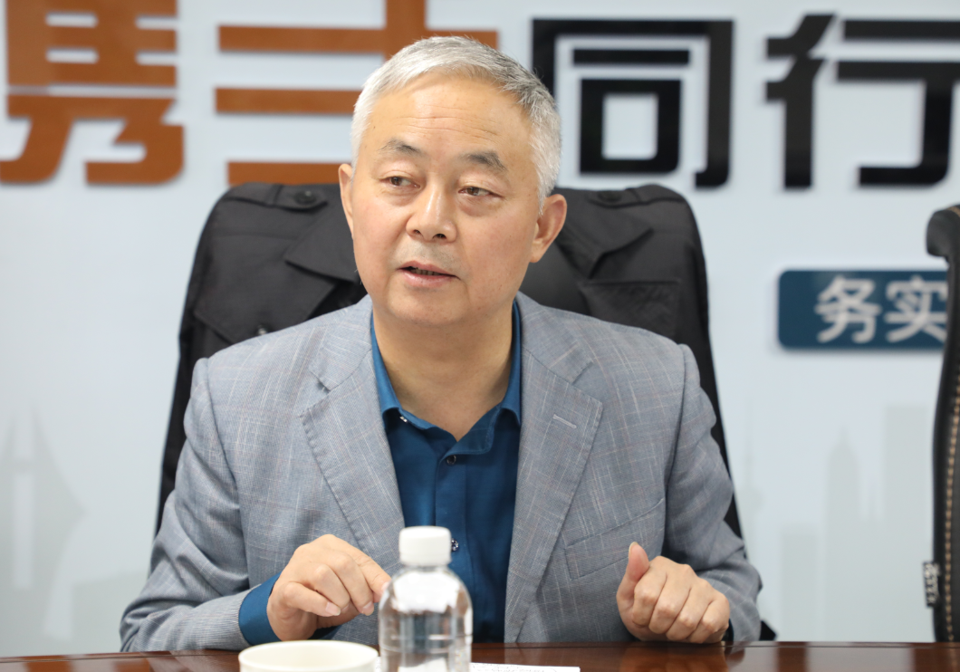 楊海峰到大西溝礦業(yè)公司調(diào)研指導(dǎo)菱鐵礦開(kāi)發(fā)工作 楊海峰到大西溝礦業(yè)公司調(diào)研指導(dǎo)菱鐵礦開(kāi)發(fā)工作